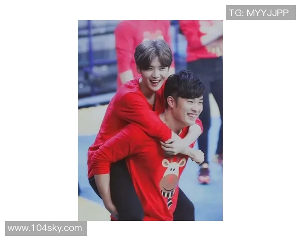 鹿晗与足球明星的亲密互动揭秘共探运动与娱乐的交汇点